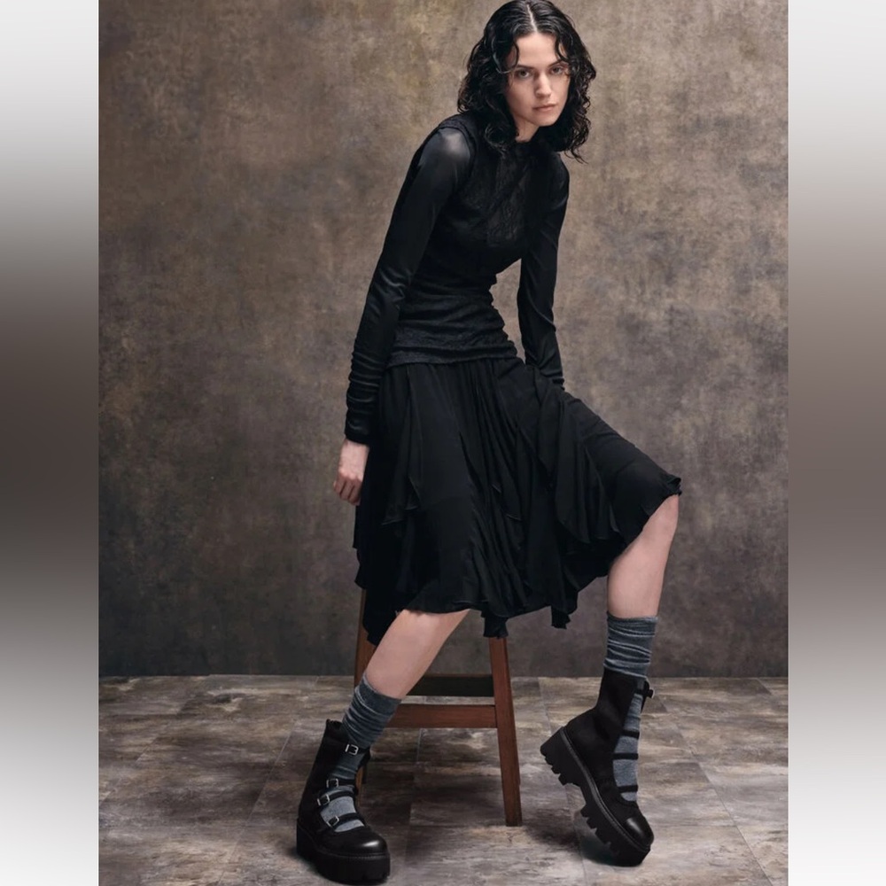 Charles & Keith Black Ankle Boots - Picture 2 of 5
